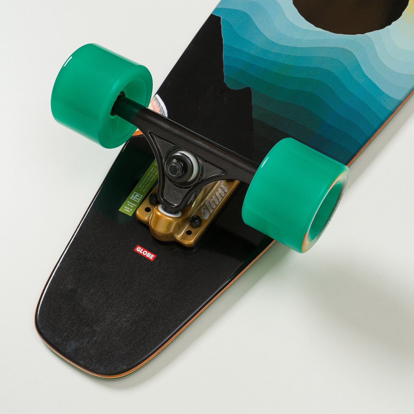 Globe Arcadia 35.875" Cruiserboard Black Maple/Chromeset