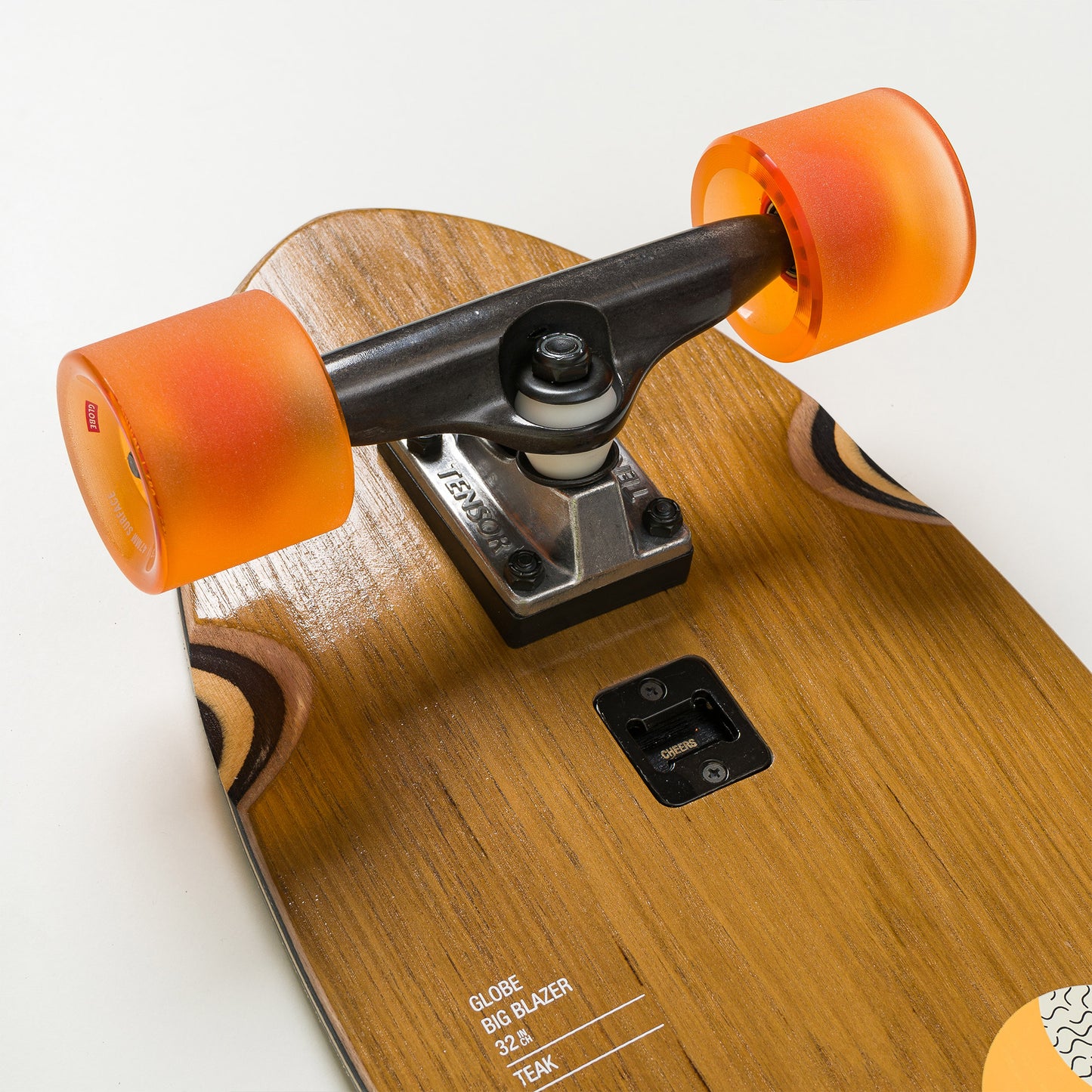Globe Big Blazer 32" Cruiserboard Teak/Oceans