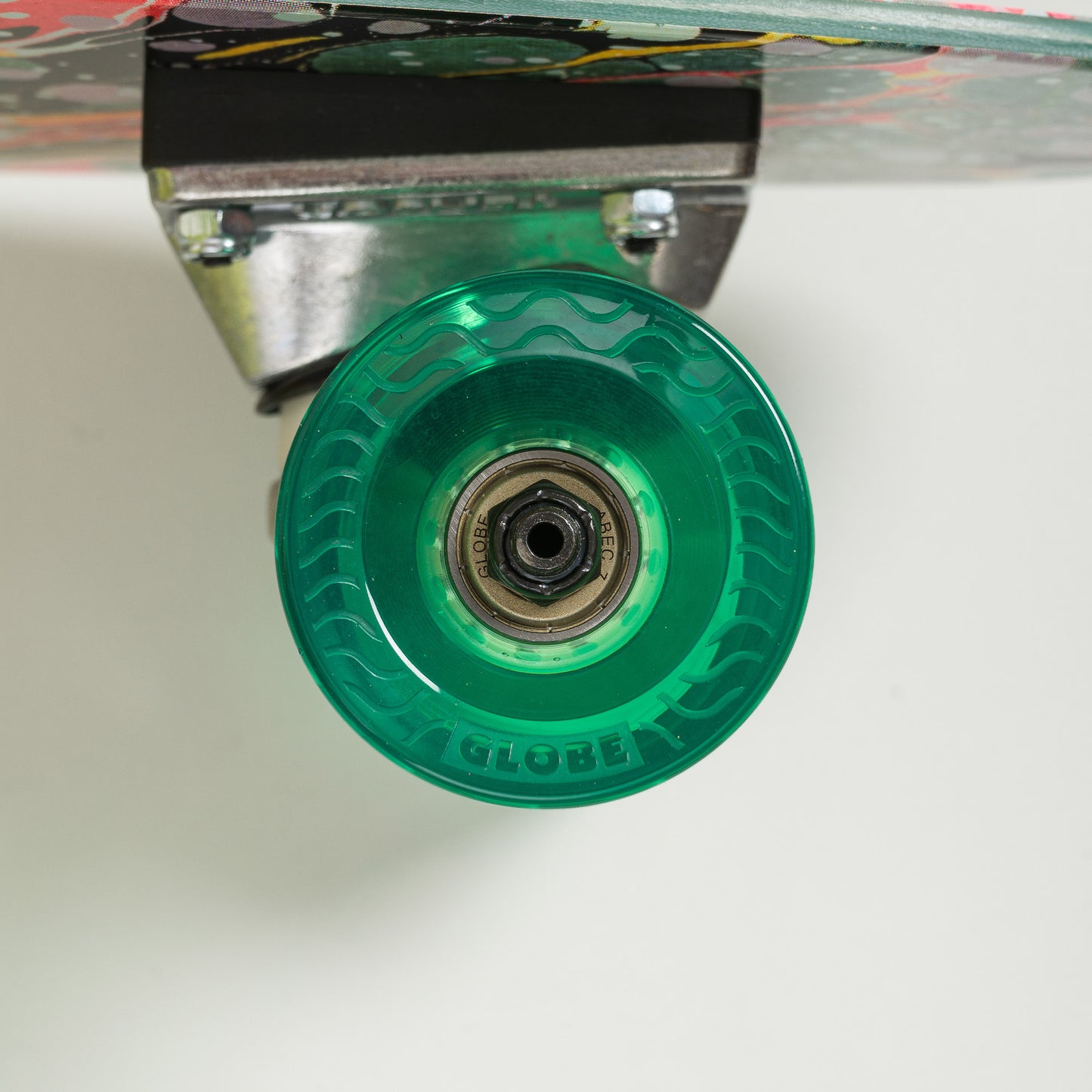 Globe Surf Glass 27" Cruiserboard Blaze