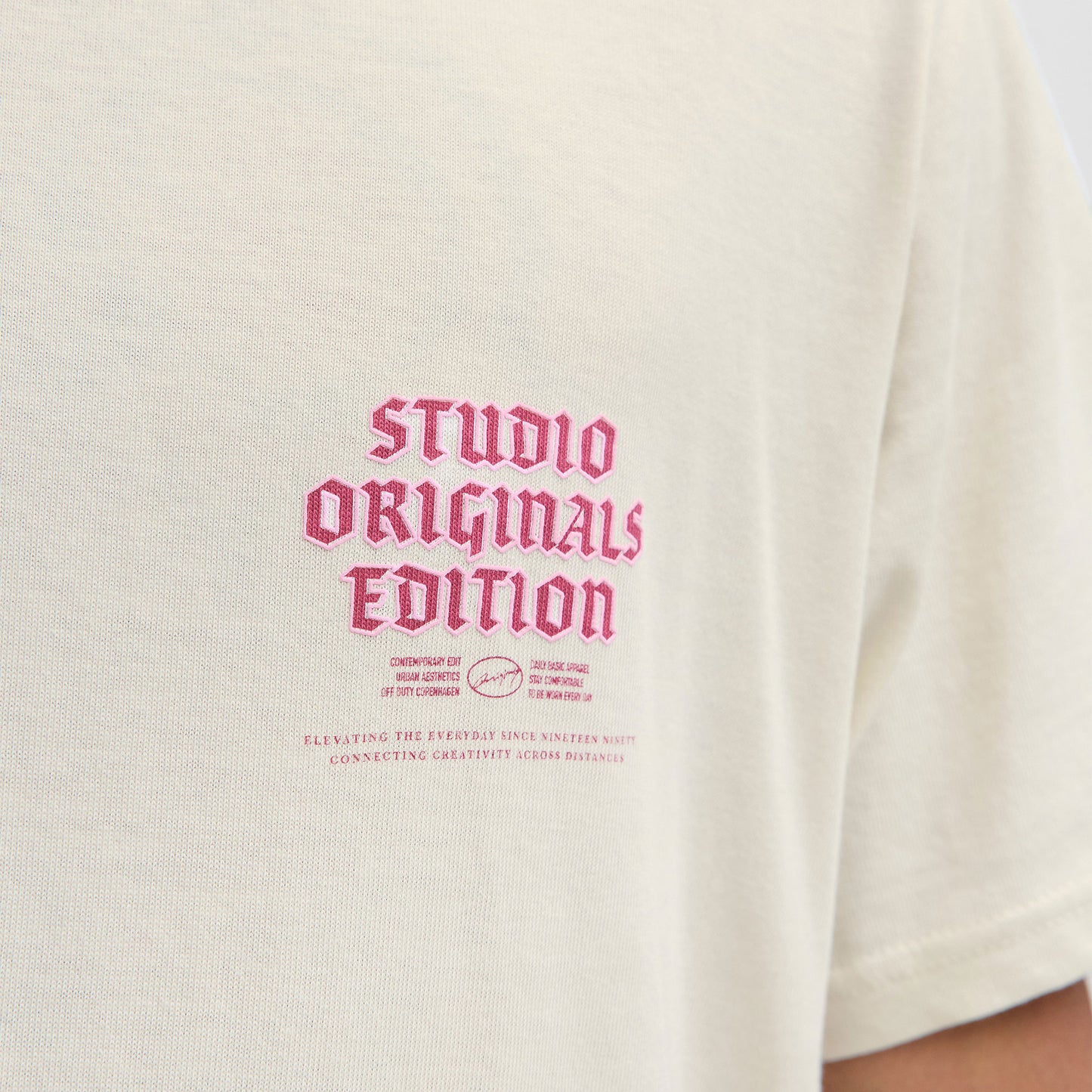 Jack & Jones Meadows Typo Tee SS Crew Neck Antique White - 12283848AW
