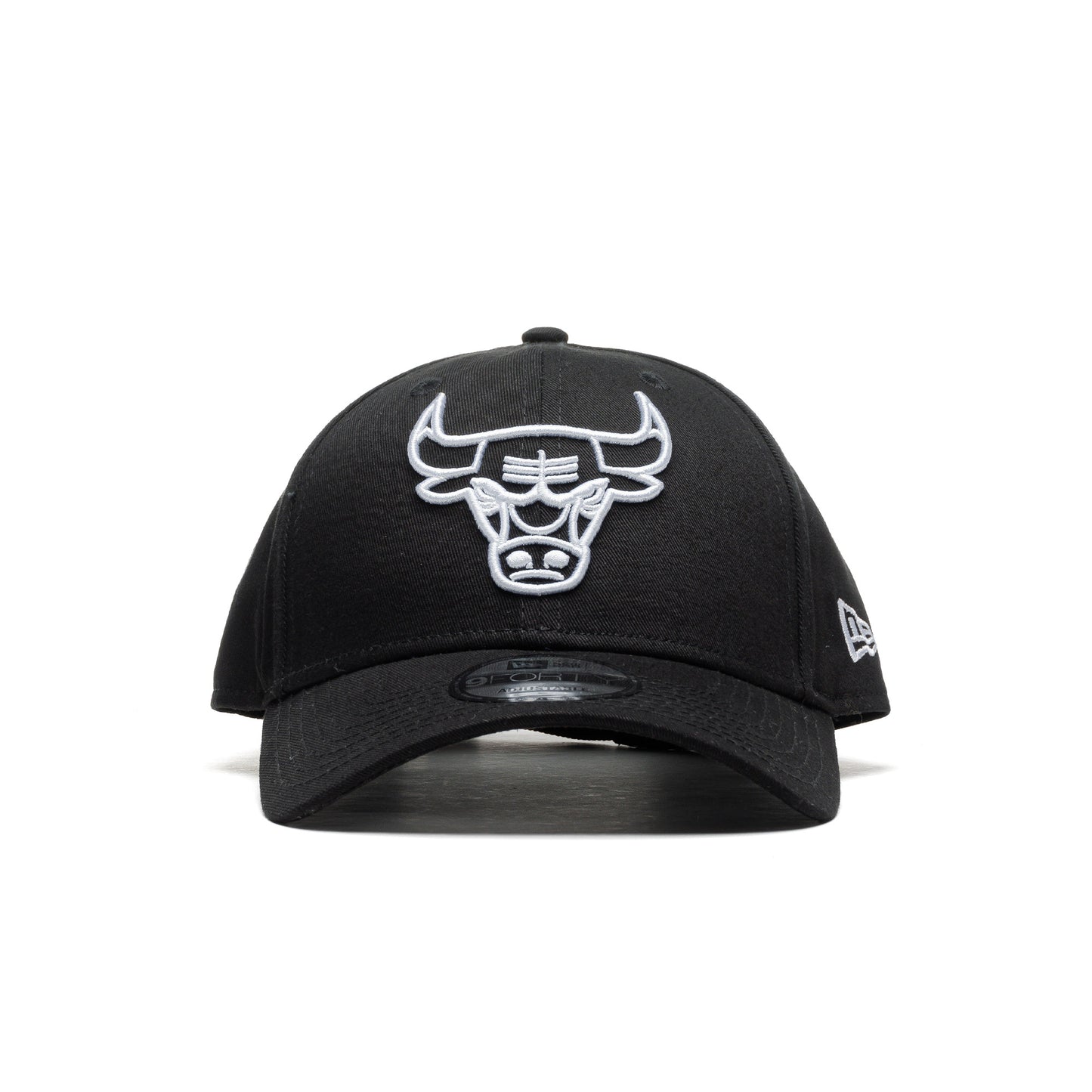 New Era NBA Essential Outline 940 Chicago Bulls Black/White - 12292586E