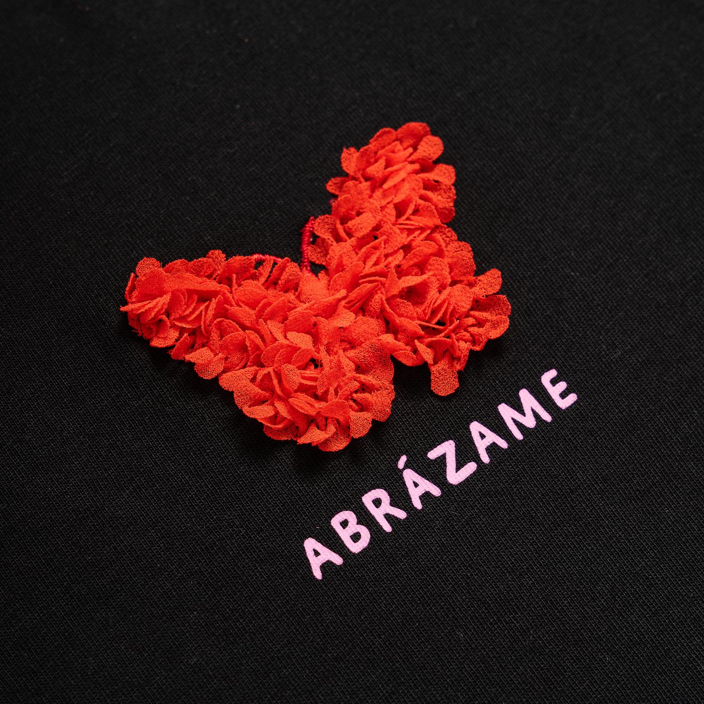 Only Kita Life Reg S/S Butterflies Top Black - 15320579B