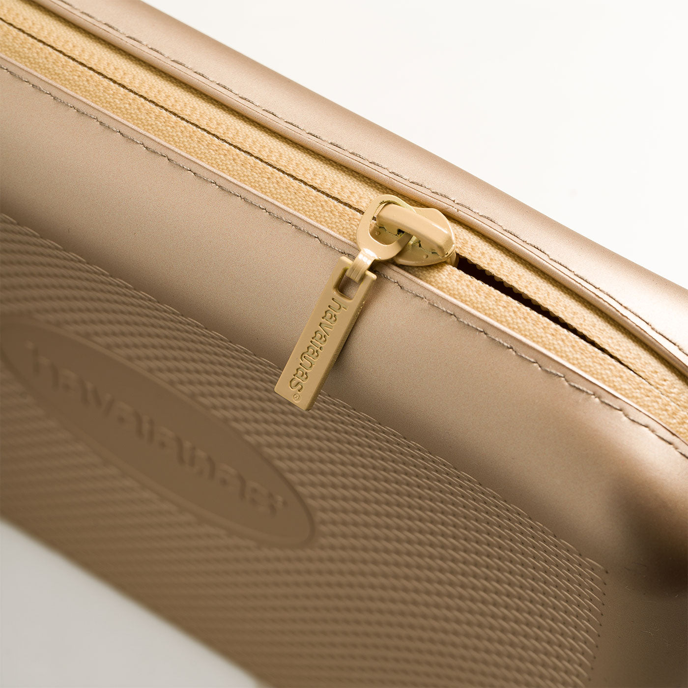 Havaianas Beach Necessaire Metallic Champagne - 41405617710
