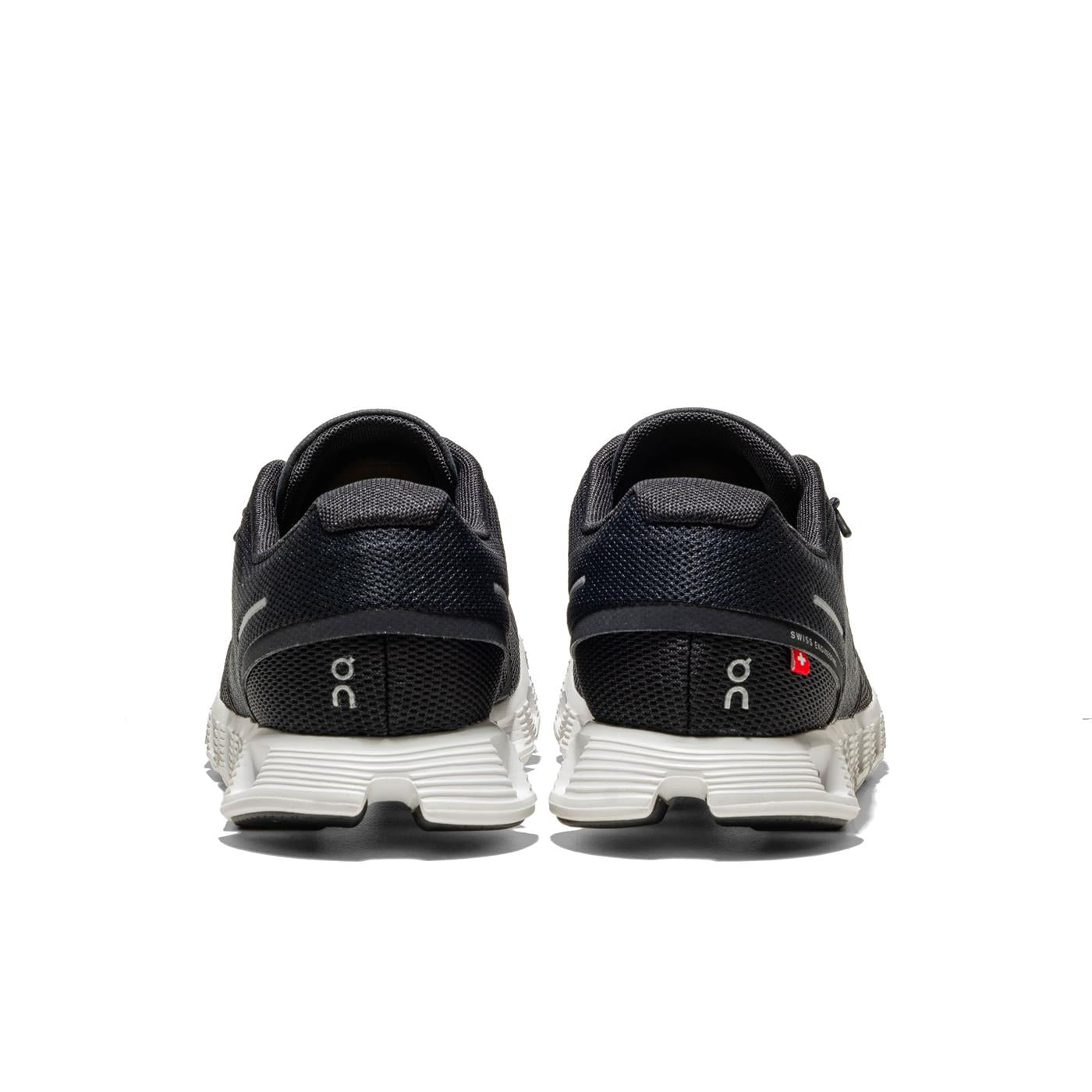 On Running Cloud 5 Black/White - 59.98904