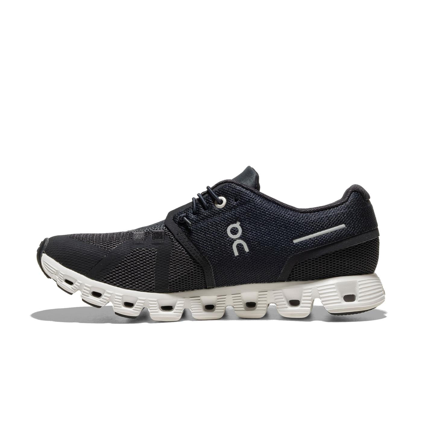 On Running Cloud 5 Black/White - 59.98919