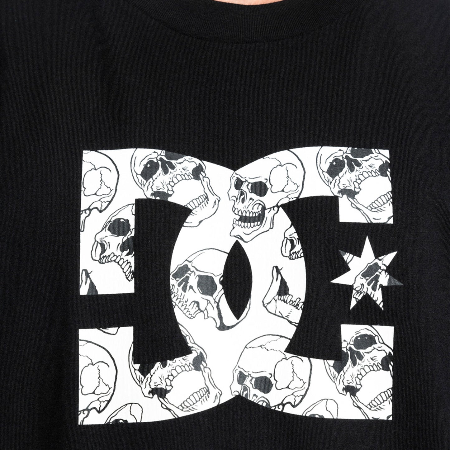 DC Shoes DC Star Skully SS Tee Black - ADYZT05461-KVJ0