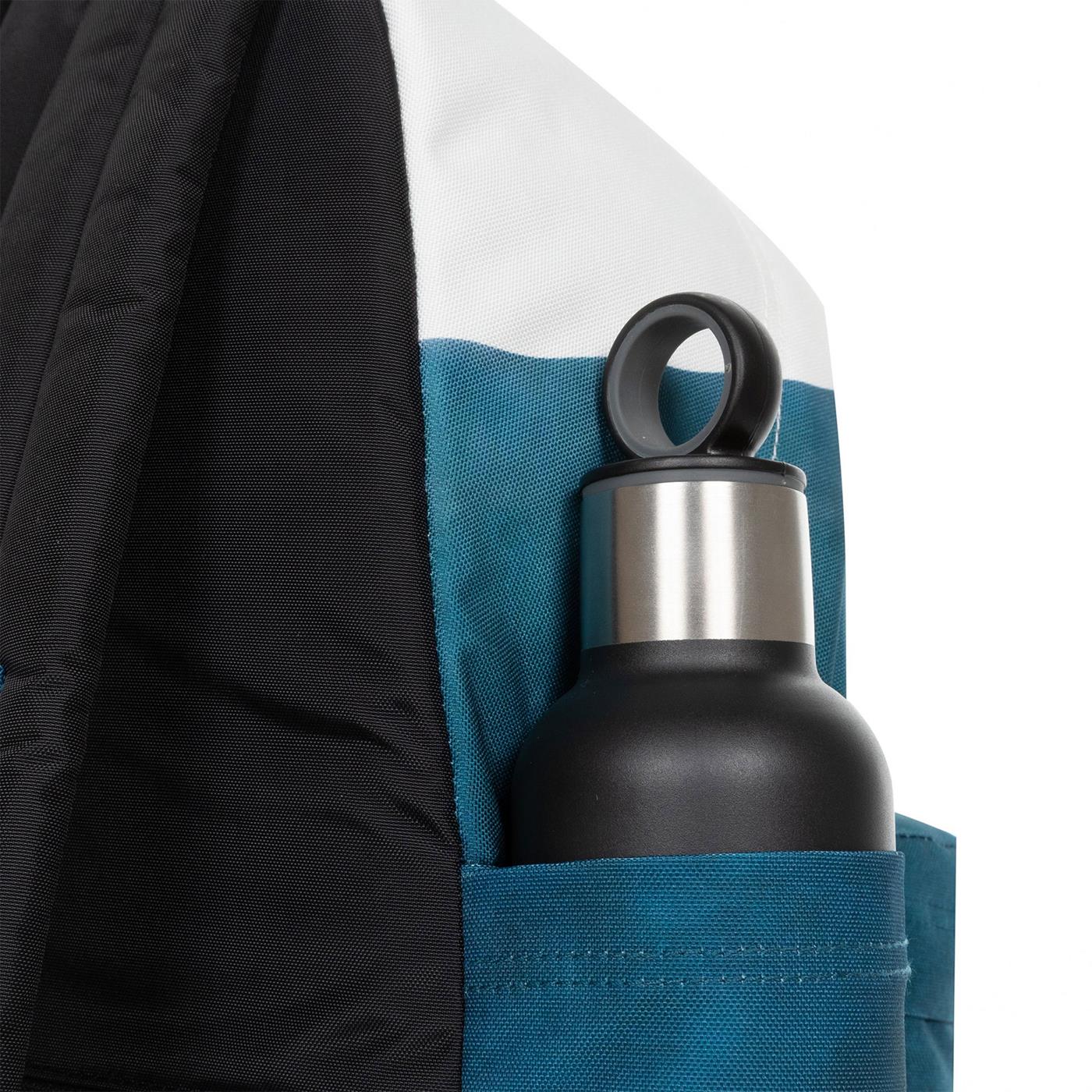 Eastpak x Jaws Day Pakr Jaws Poster - EK0A5BG43T91