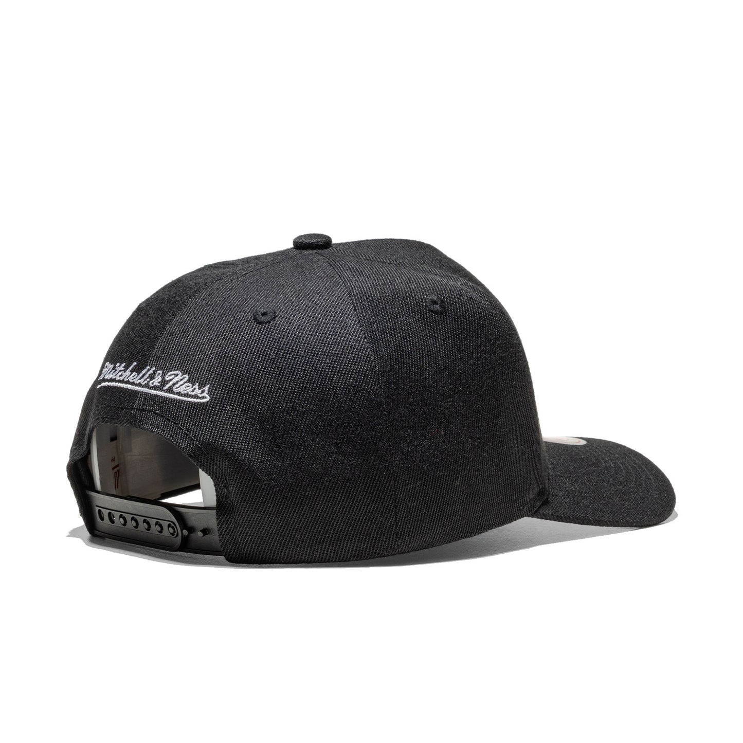 Mitchell & Ness Tilted Pro Snapback Toronto Raptors Black - HP12161-TRABLCK