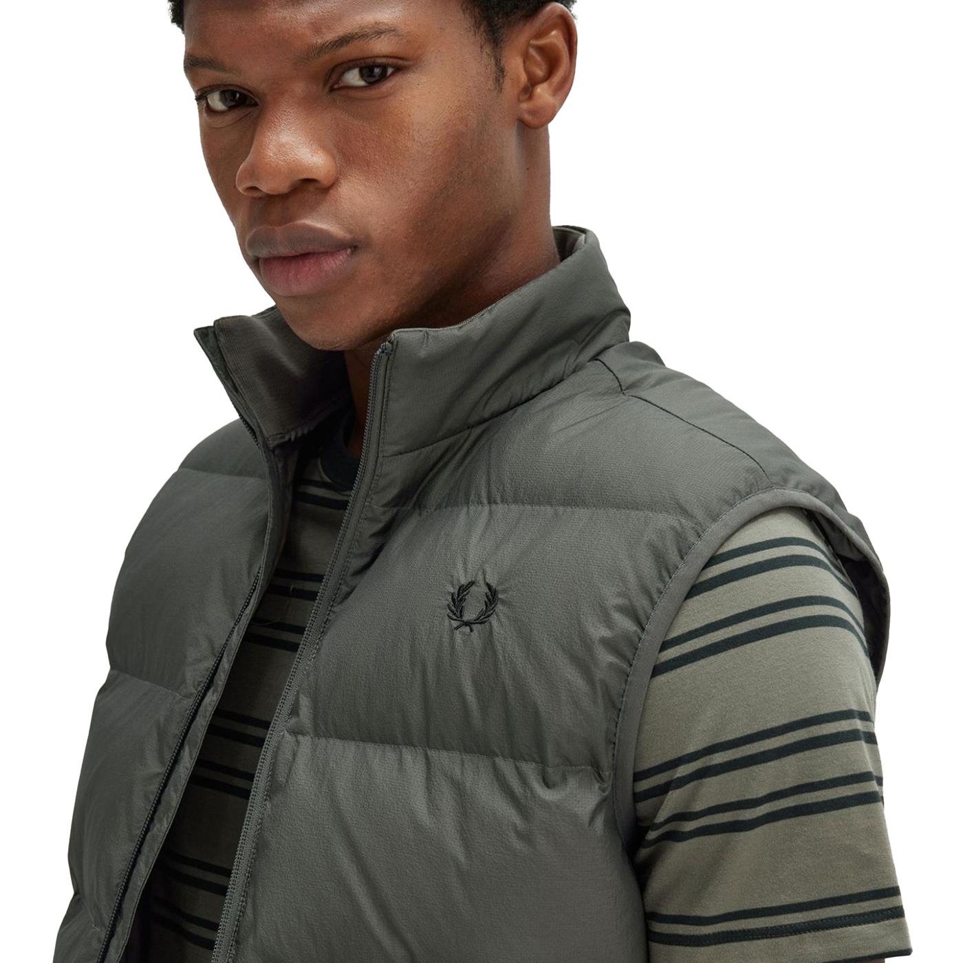 Fred Perry Insulated Gilet Field Green - J8522-638