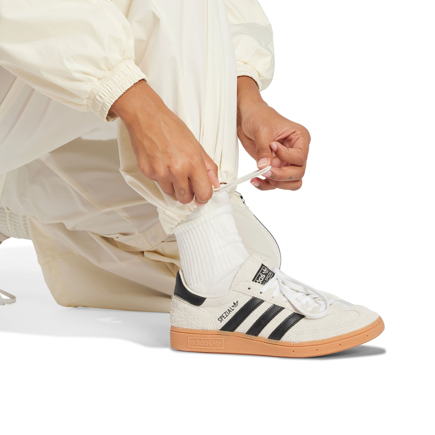 Adidas Originals Woven Trackpant Cream White - JD0087