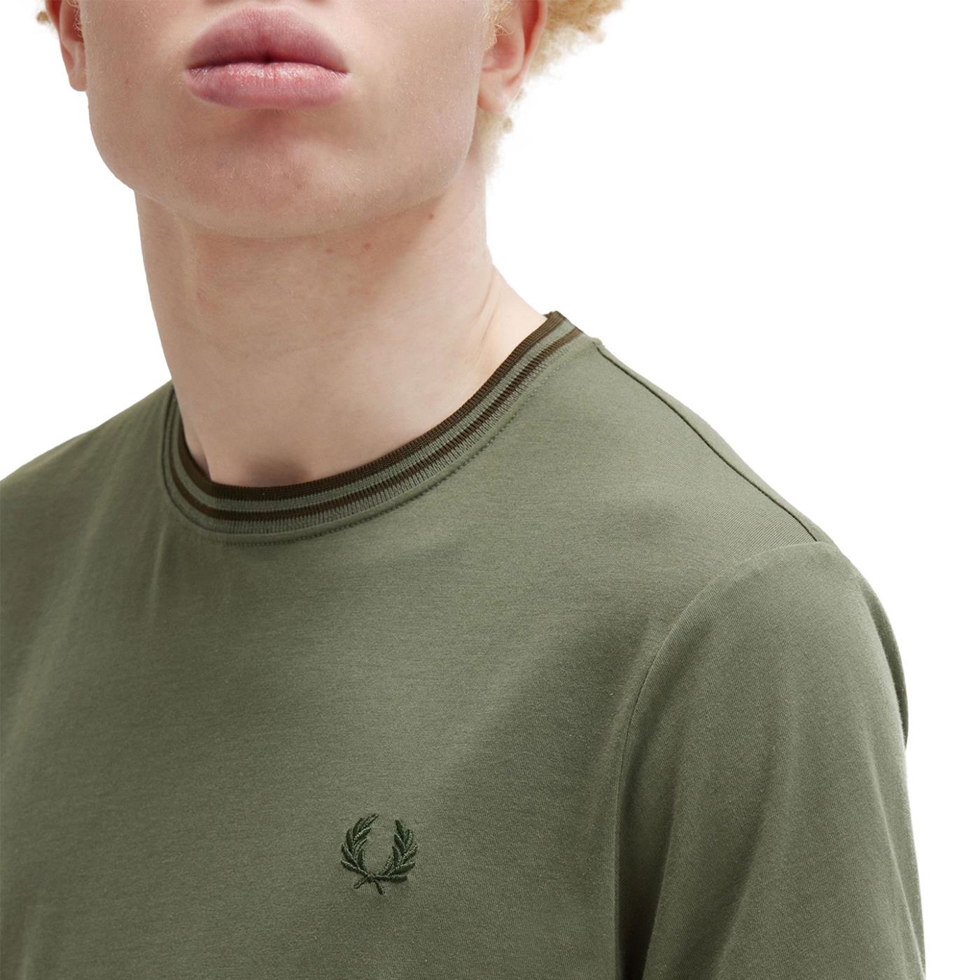 Fred Perry Twin Tipped T-Shirt Laurel Wreath Green - M1588-W49