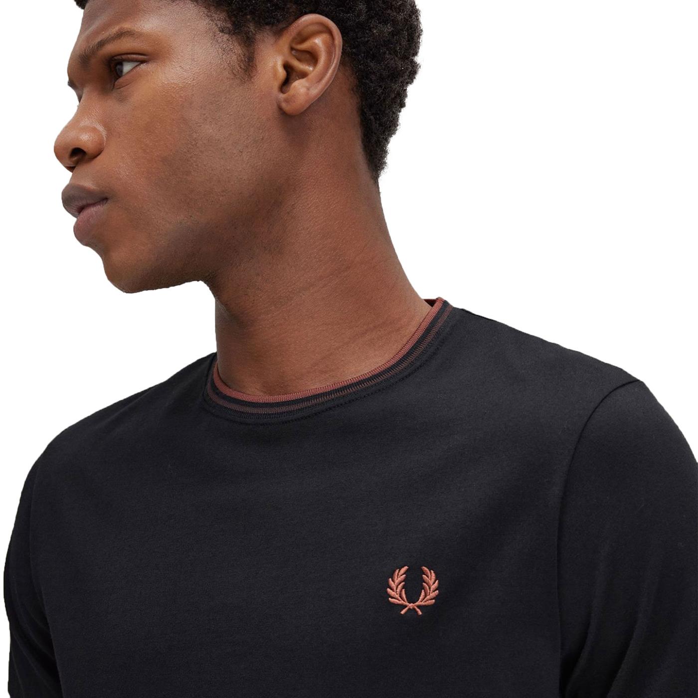 Fred Perry Twin Tipped T-Shirt Black/Carrington Brick - M1588-W68
