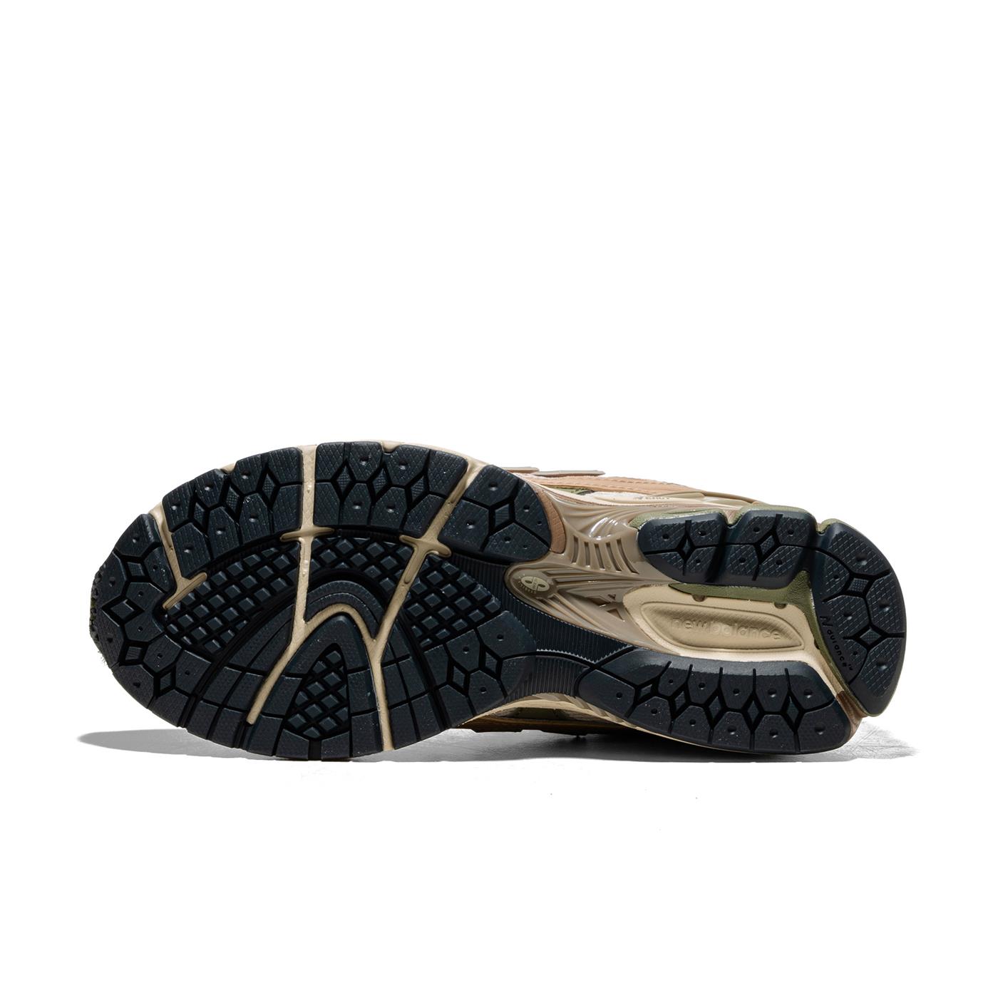 New Balance 1906 Linen/Dark Olivine - M1906NE