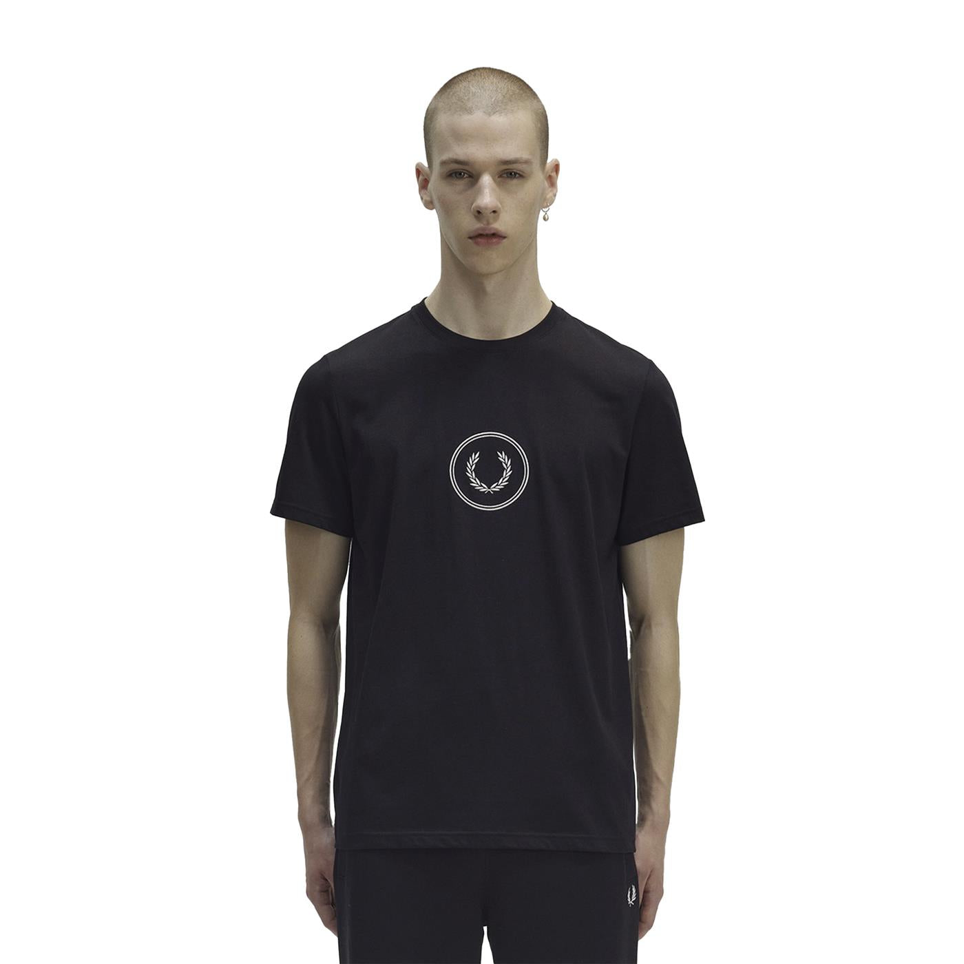 Fred Perry Circle Branding T-Shirt Black - M5630-102
