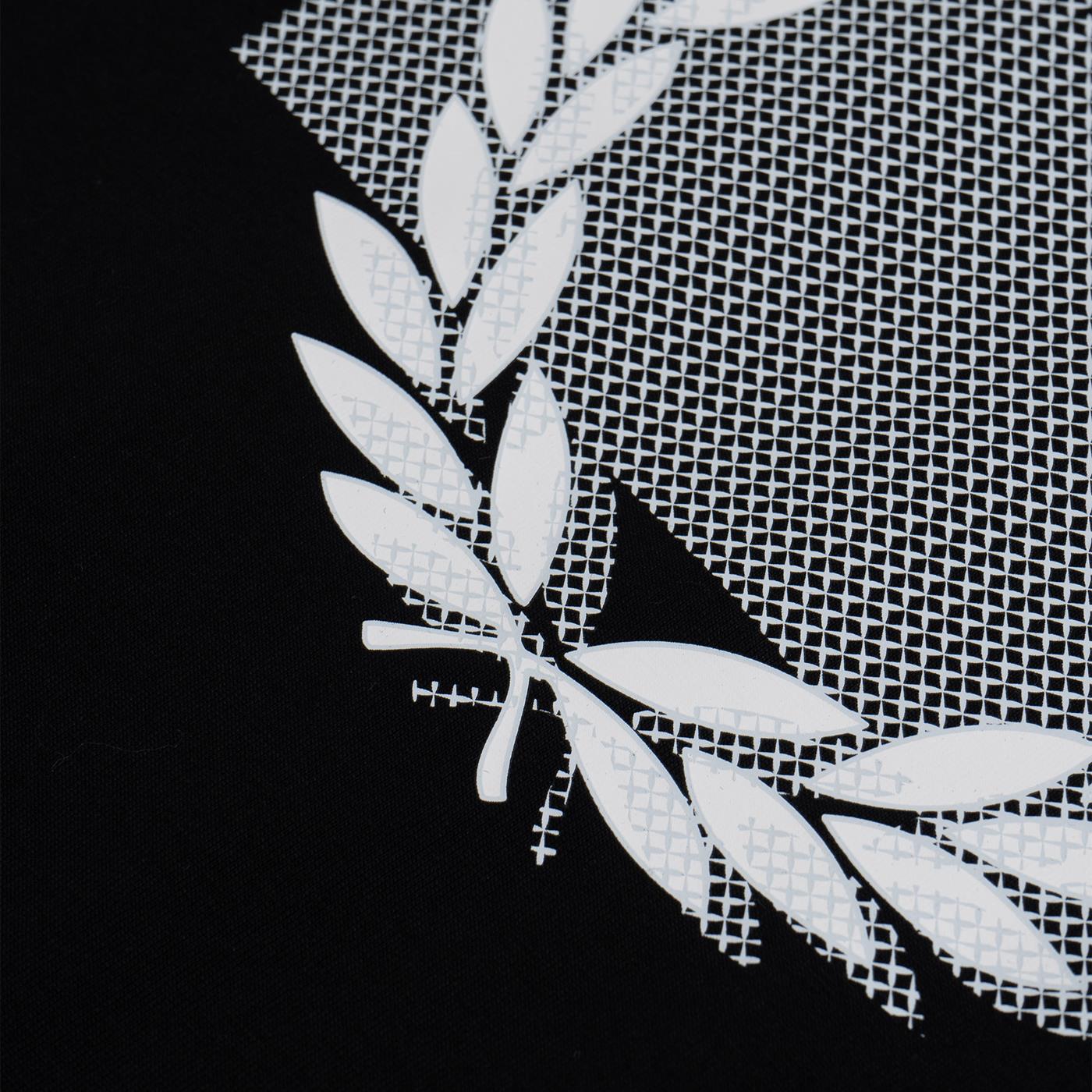 Fred Perry Color Blocked Laurel Wreath T-Shirt Black  - M5696-102