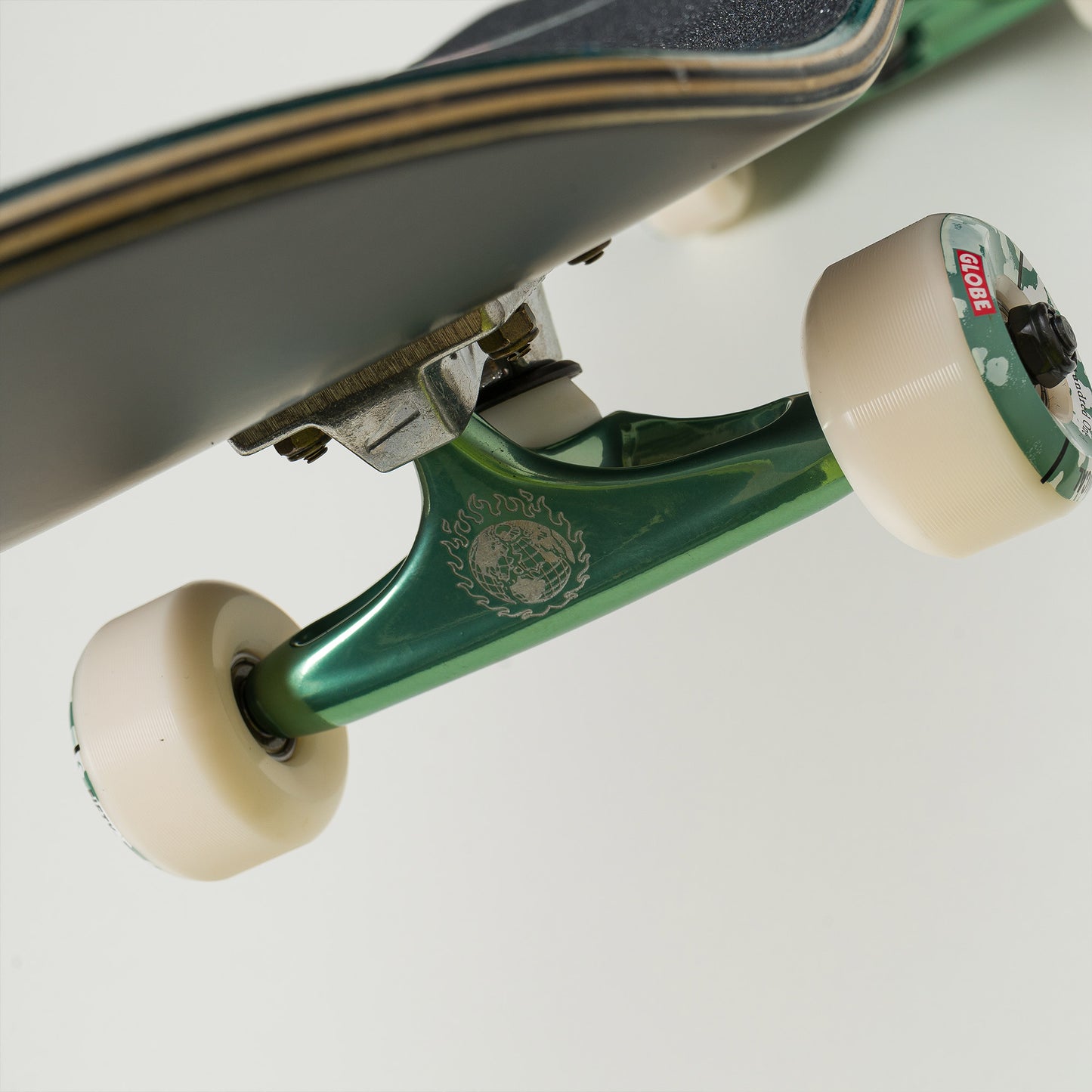 Globe G2 On the Brink 7.75" Skateboard Halfway There