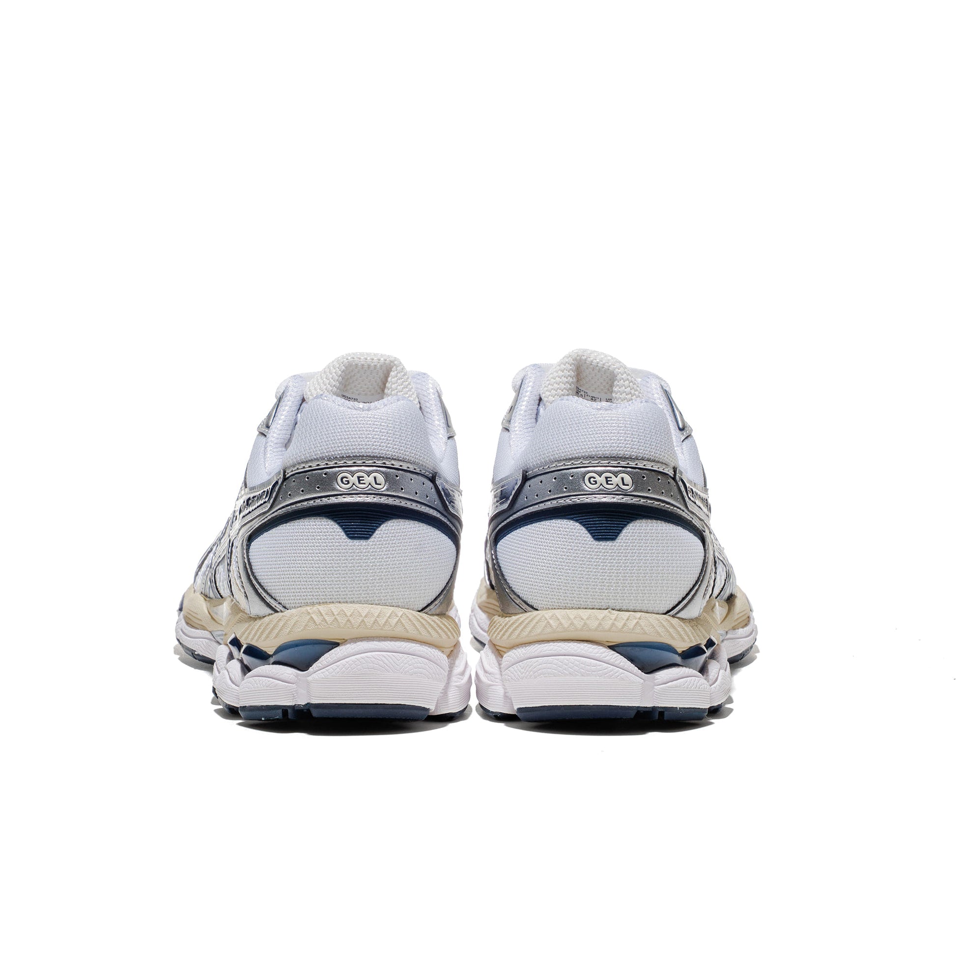 Asics Gel-Cumulus 16 White/Midnight  - 1203A733-103