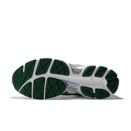 Asics Gel-Cumulus 16 White/Forest Night  - 1203A733-105