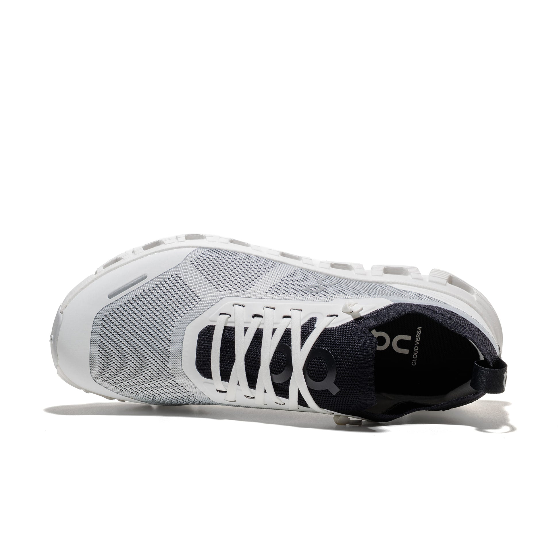 On Running Cloud 6 Versa White/Black  - 3MF10040462