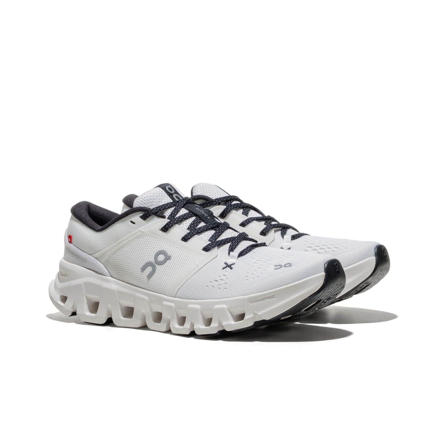 On Running Cloud X 5 White/Black  - 3WG30060462