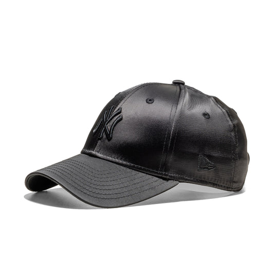New Era Wmns Satin 9Forty NY Yankees Black  - 60595368