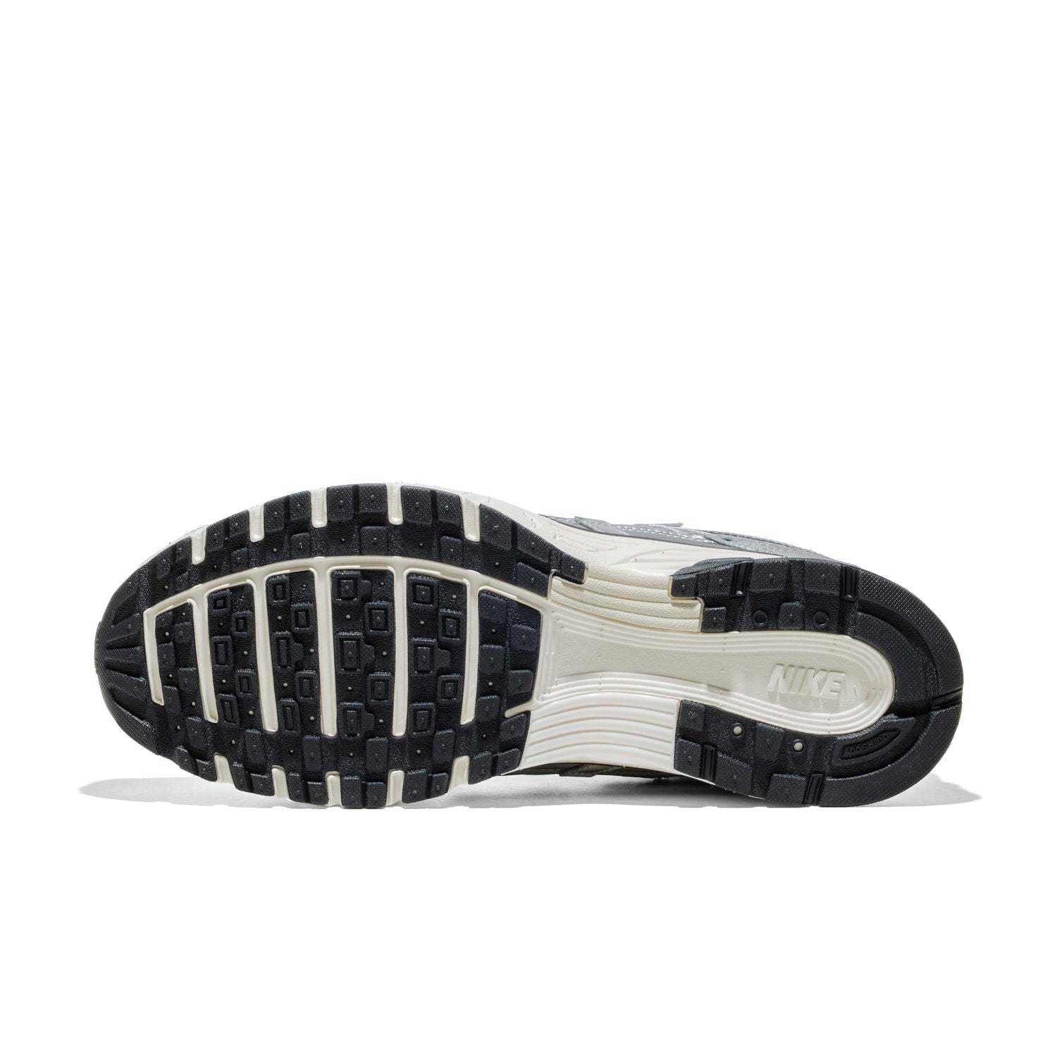 Nike P-6000 Metallic Silver/Metallic Silver-Sail  - CN0149-001