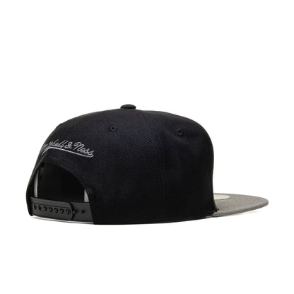 Mitchell & Ness Team 2 Tone 2.0 Snapback Brooklyn Nets  - HHSS3264-BNEBLKGRY