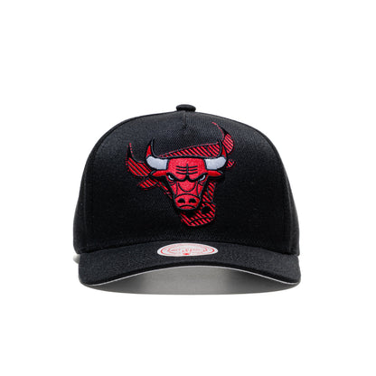 Mitchell & Ness Tilted Pro Snapback Chicago Bulls Black  - HP12813-CBUBLCK