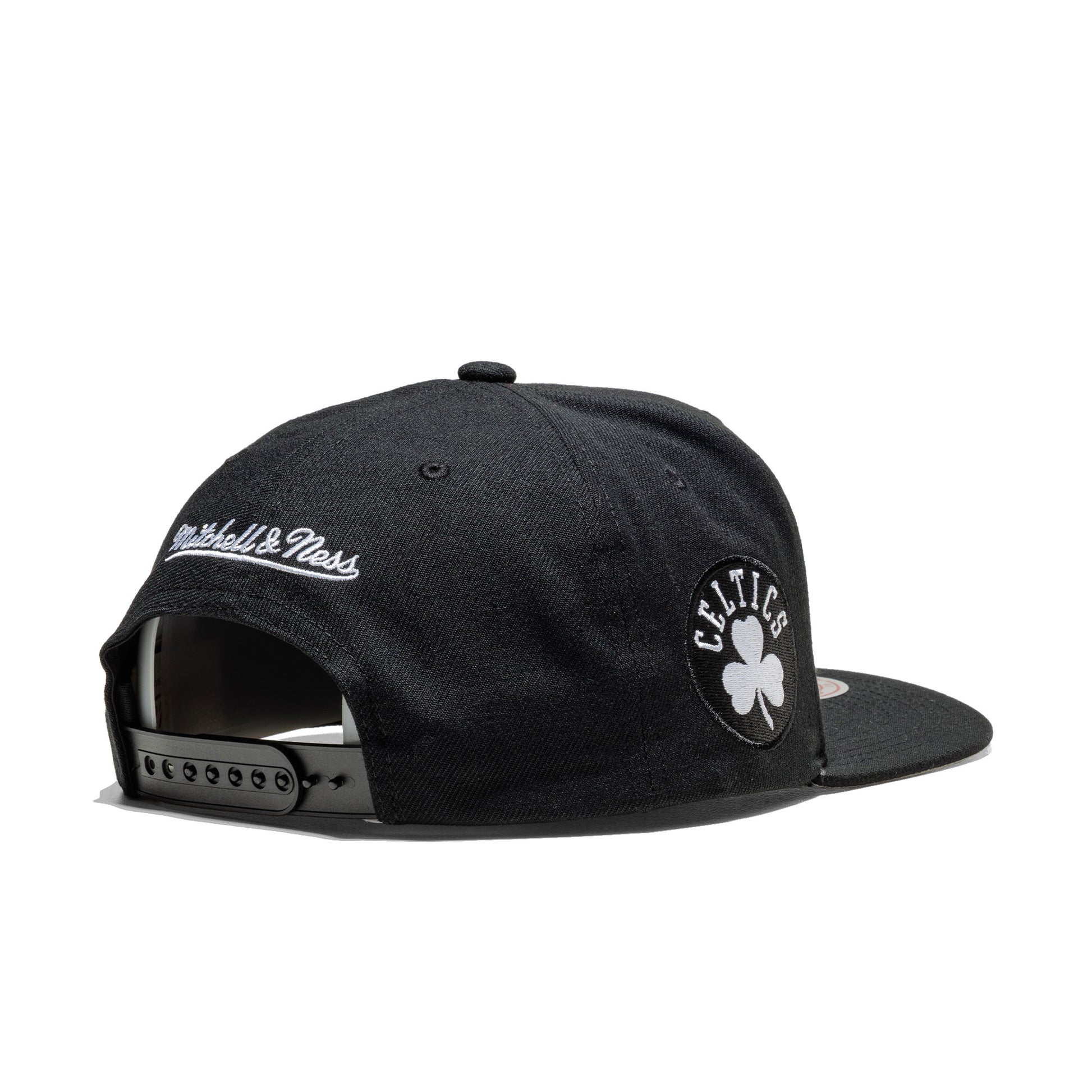 Mitchell & Ness Evergreen Black/White Snapback Celtics  - HS8547-BCEBLCK