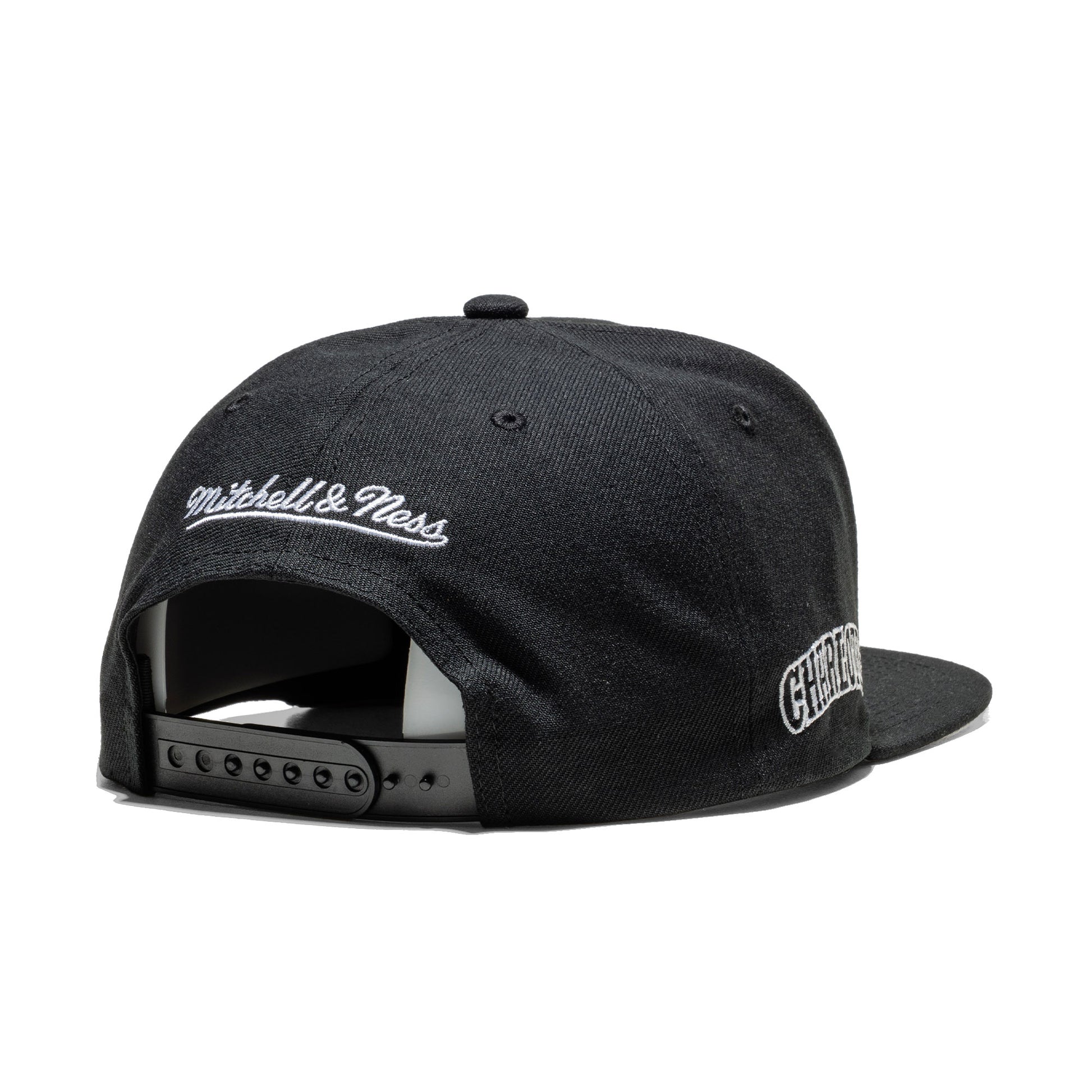 Mitchell & Ness Evergreen Black/White Snapback Hornets  - HS8549-CHOBLCK