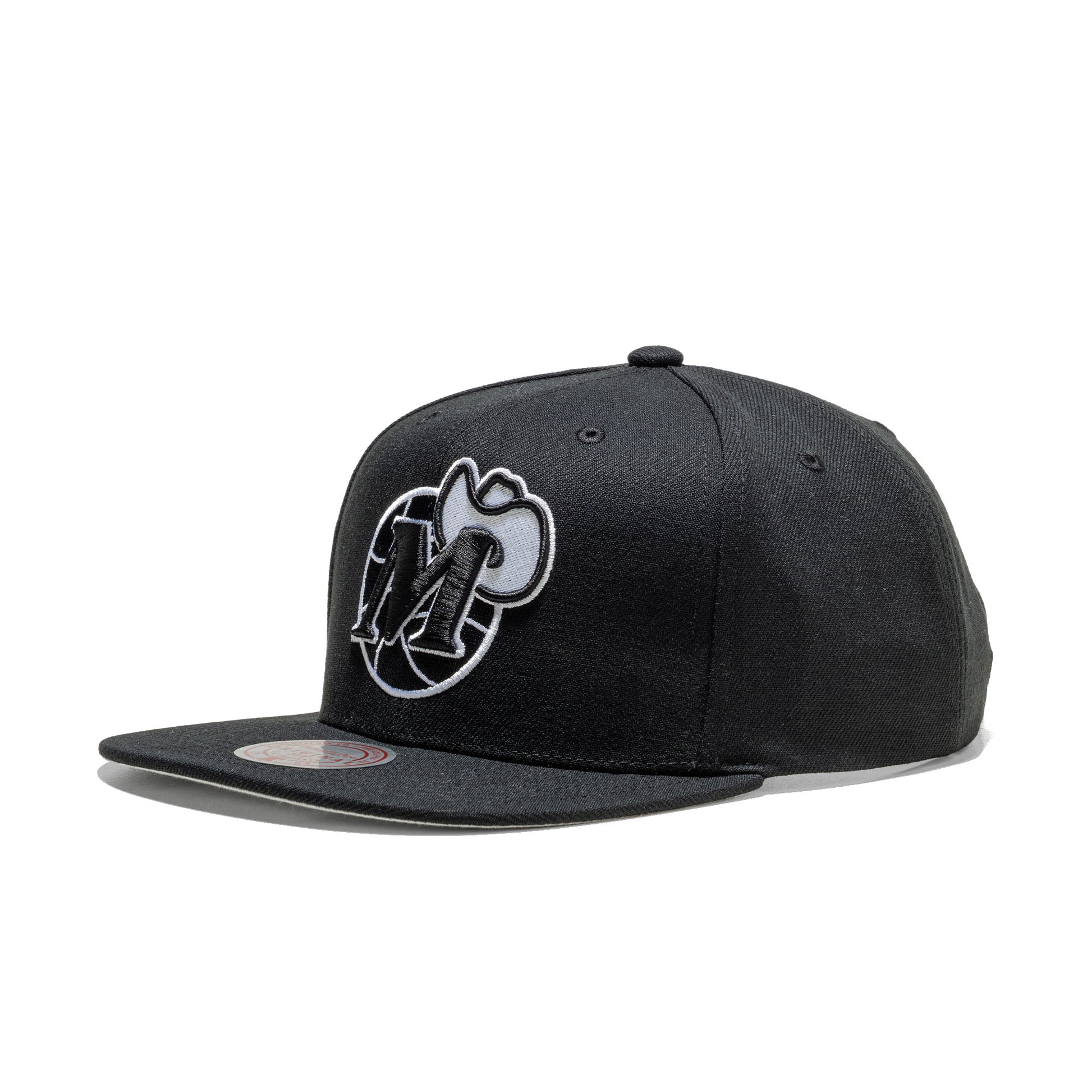 Mitchell & Ness Evergreen Black/White Snapback Mavericks  - HS8549-DMABLCK