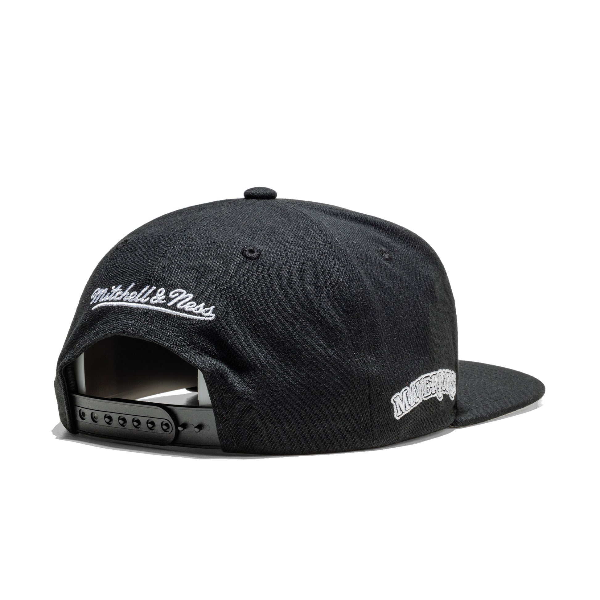 Mitchell & Ness Evergreen Black/White Snapback Mavericks  - HS8549-DMABLCK