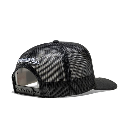 Mitchell & Ness Evergreen Trucker Hat Brooklyn Nets Black  - HT8032-BNEBLCK