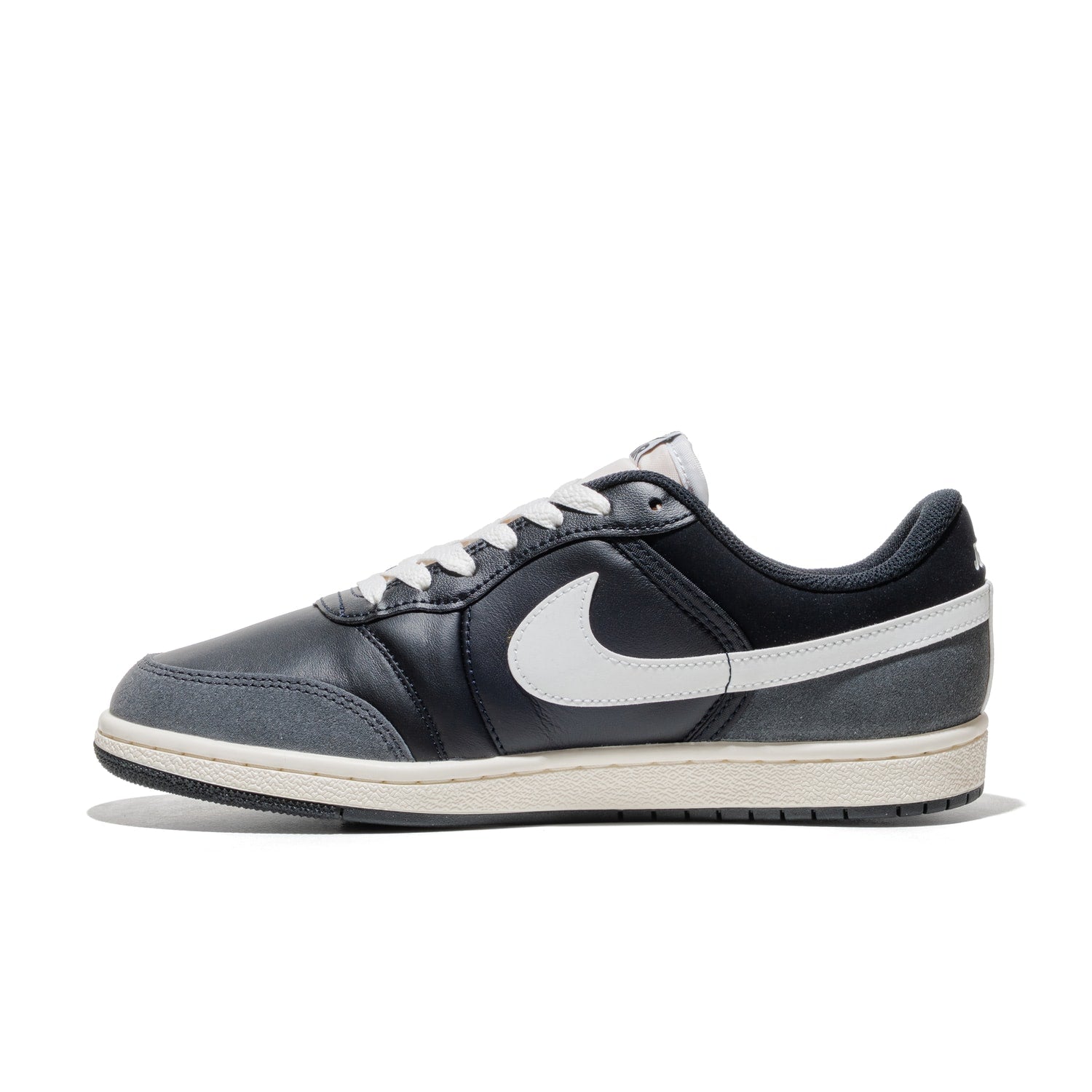 Jordan Air Jordan Skyline Low LE Black/Black-Off-White  - IQ6425-001