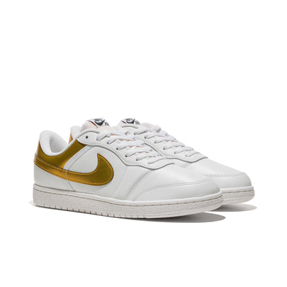 Jordan Wmns Air Jordan Skyline Low Swan/Metallic Gold-Black  - IQ6586-100