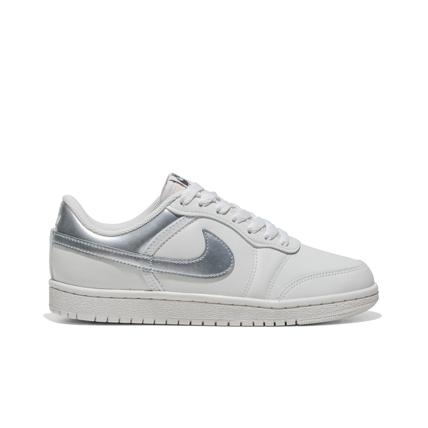 Jordan Wmns Air Jordan Skyline Low Swan/Metallic Silver  - IQ6586-101