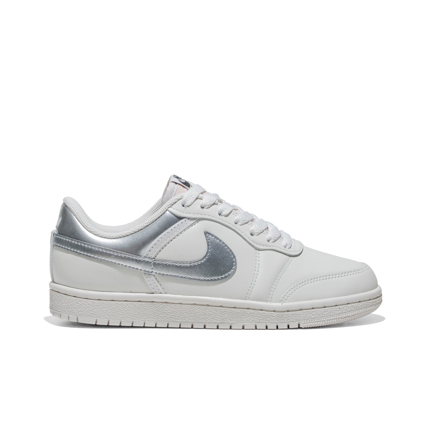 Jordan Wmns Air Jordan Skyline Low Swan/Metallic Silver  - IQ6586-101