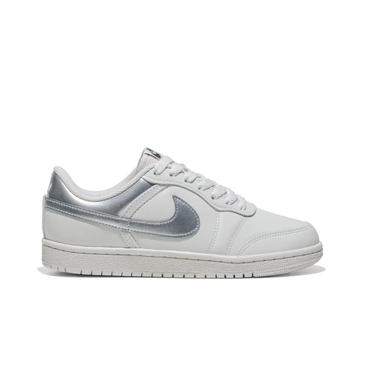 Jordan Wmns Air Jordan Skyline Low Swan/Metallic Silver  - IQ6586-101