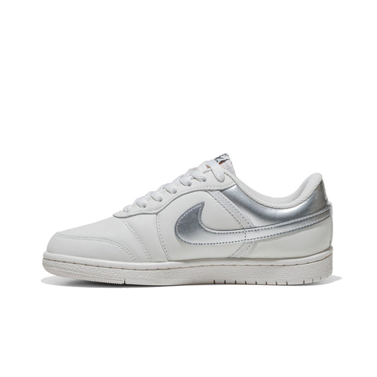 Jordan Wmns Air Jordan Skyline Low Swan/Metallic Silver  - IQ6586-101