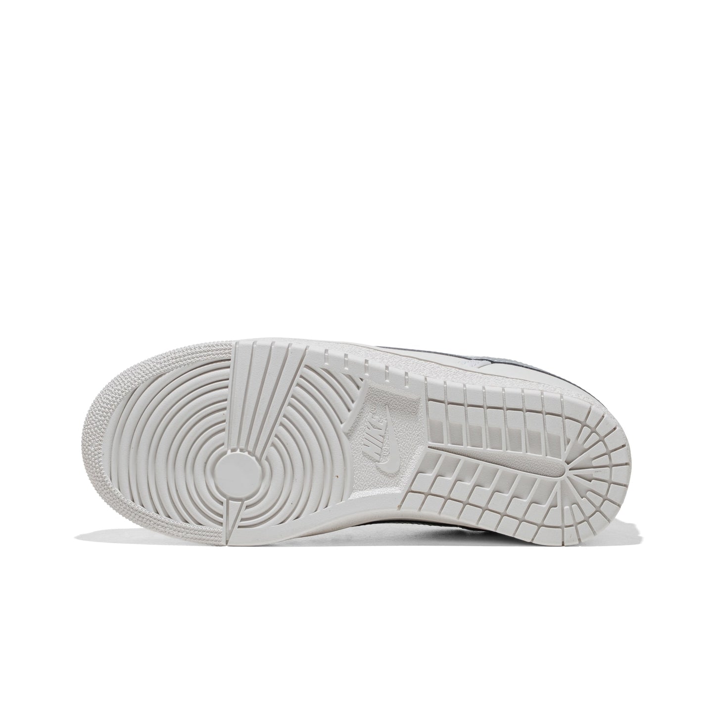 Jordan Wmns Air Jordan Skyline Low Swan/Metallic Silver  - IQ6586-101