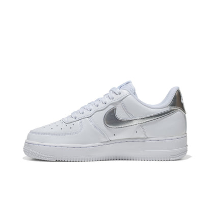 Nike W Air Force 1 ’07 SE Street 2 White/Metallic Silver  - IV5102-100