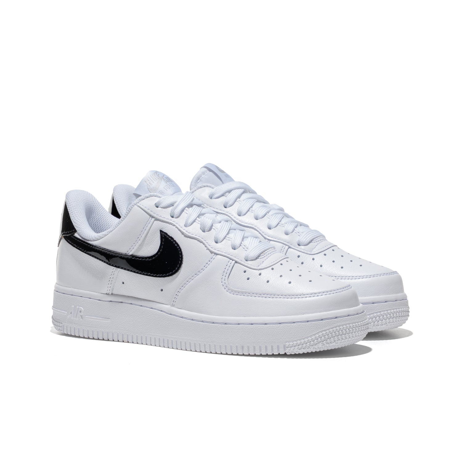 Nike W Air Force 1 ’07 SE Street 2 White/Black-Met Silver  - IV5102-101
