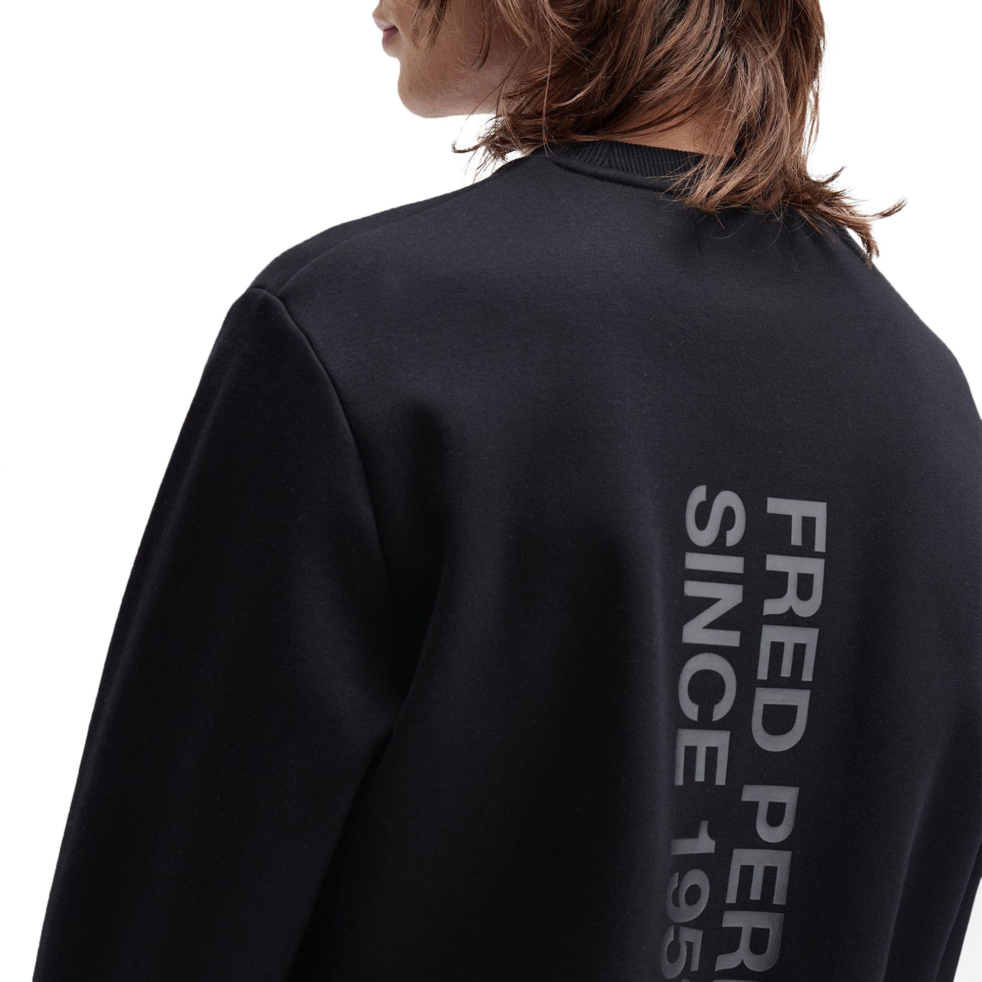 Fred Perry Bold Branding Crewneck Sweatshirt Black  - M1369-102