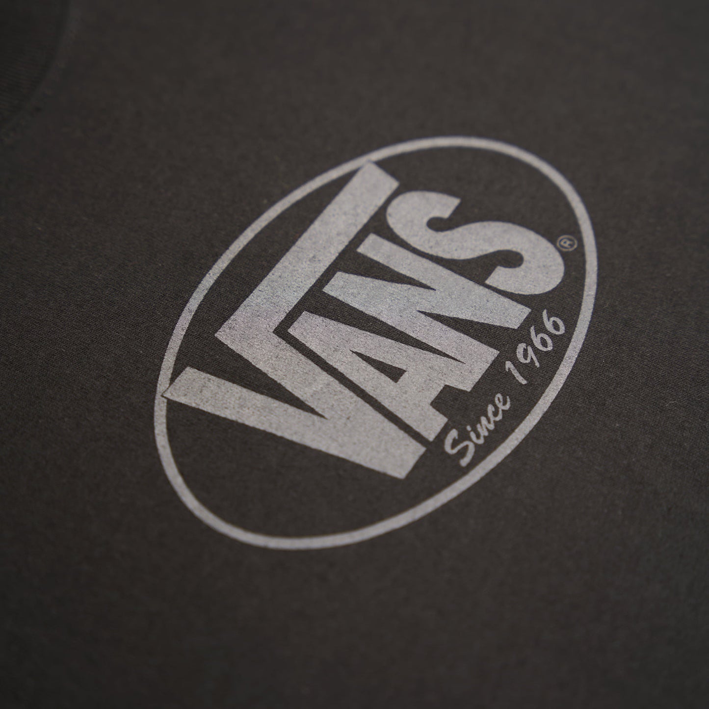 Vans Original Standards Oval Tee Black/Asphalt  - VN000PFGKOU1
