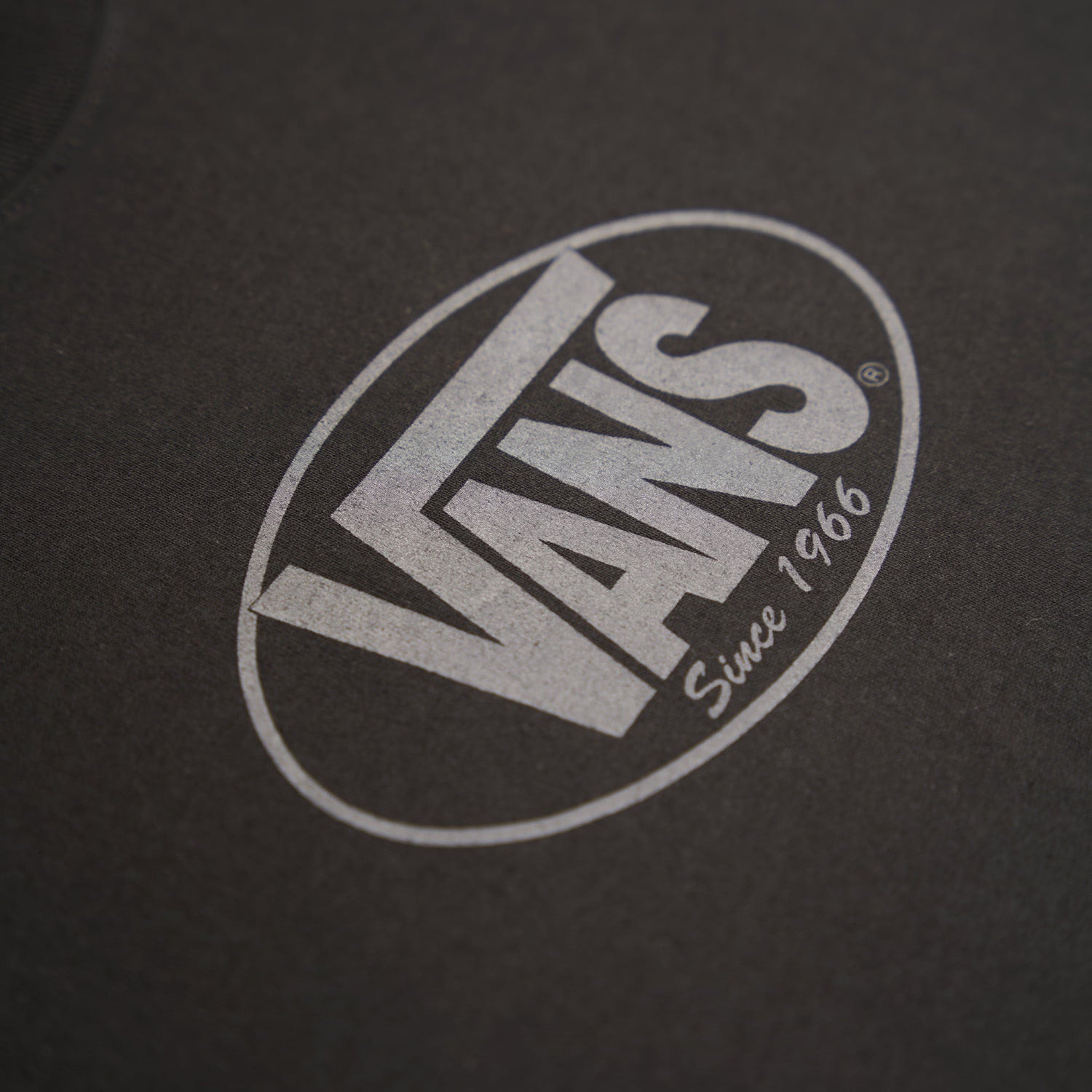 Vans Original Standards Oval Tee Black/Asphalt  - VN000PFGKOU1