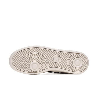 Veja V-10 CWL White/Black  - VX0702901